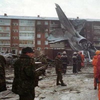Самолеты, рухнувшие на жилые дома