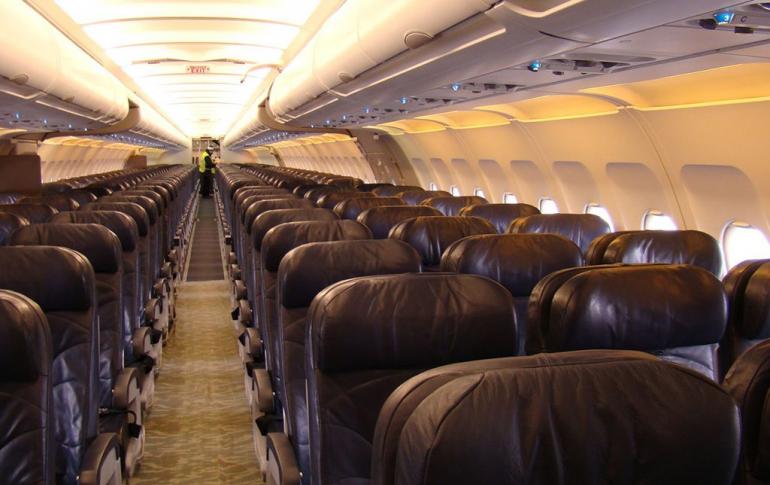 แผนผังห้องโดยสารและที่นั่งที่ดีที่สุดในเครื่องบิน Airbus A321 ของ Ural Airlines