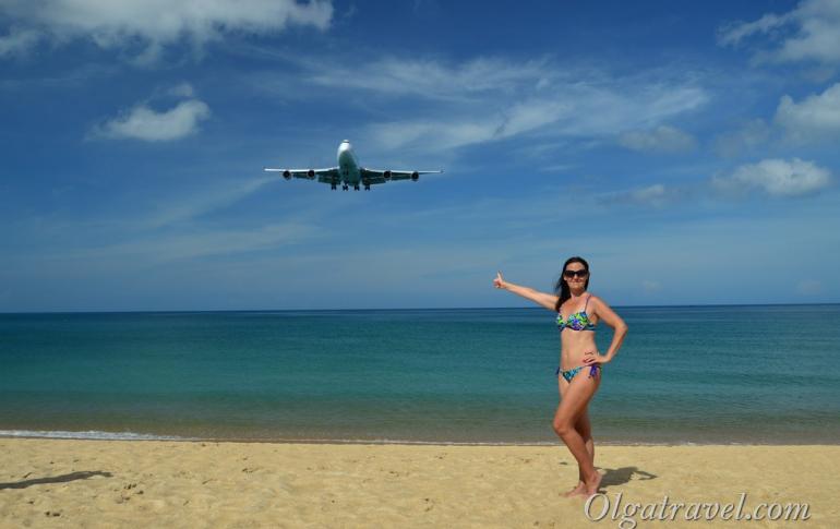 เครื่องบินบินต่ำบนหาดมาโฮ ภาพถ่ายและวิดีโอ ชายหาดที่เครื่องบินลงจอดด้านบน