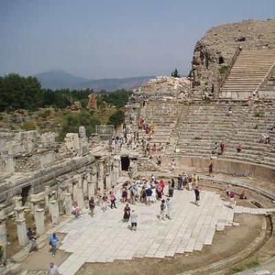 เมืองโบราณเอเฟซัส – ประวัติศาสตร์และสถานที่ท่องเที่ยวสำคัญ เมืองเอเฟซัสอยู่ที่ไหน